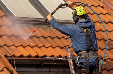 Démoussage et hydrofuge de toiture à Marpent